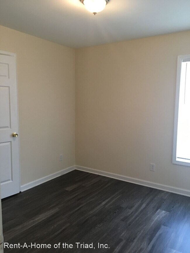 Building Photo - 3 br, 2 bath House - 137 Thomas Street