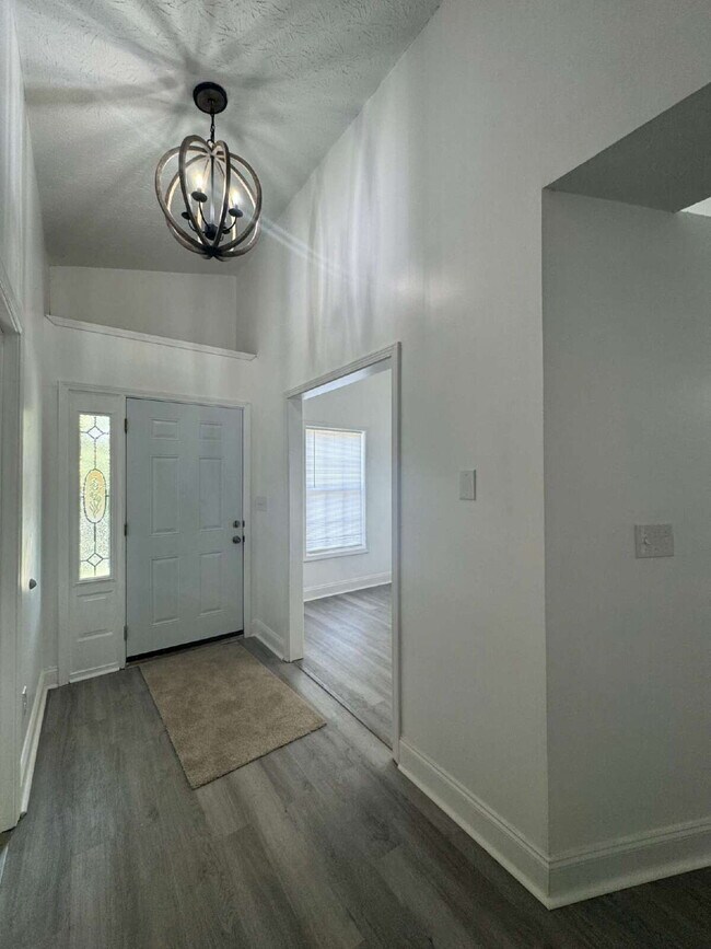 Building Photo - Brand New Rental Listing – Steps from Down...