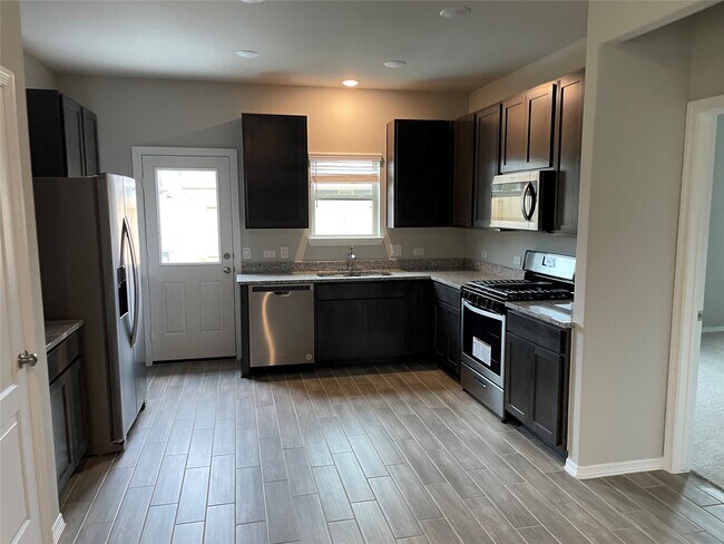 Building Photo - 827 Redinger Ridge Dr