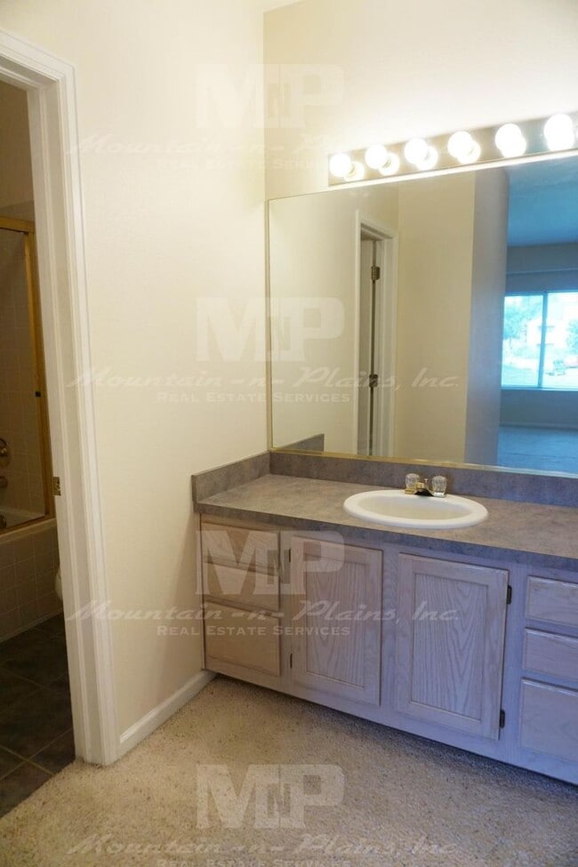 Building Photo - 4545 Wheaton Dr