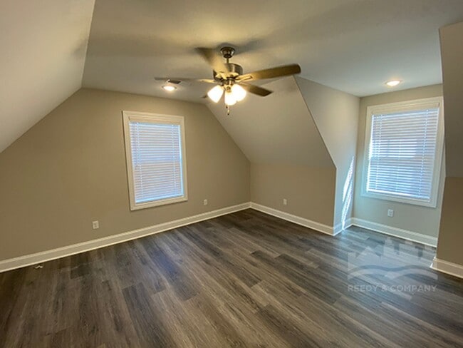 Building Photo - 547 Rosalie Woods Dr
