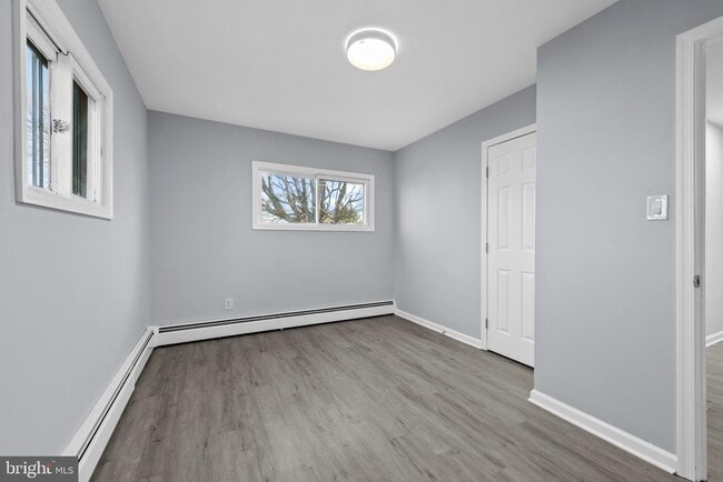 Building Photo - 18 Armor Ct