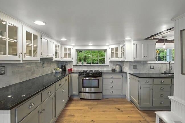 Building Photo - 199 Upland Farm Rd