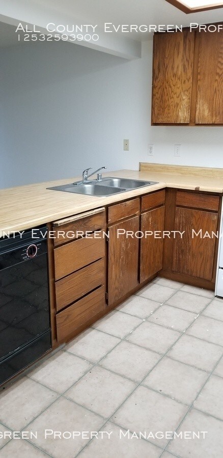 Building Photo - 226 Seattle Blvd S