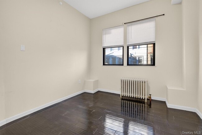 Building Photo - 158 Willow St