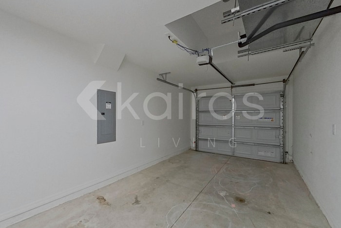 Building Photo - 2852 SW 161st Loop