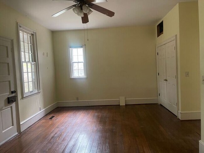 Building Photo - Updated farmhouse