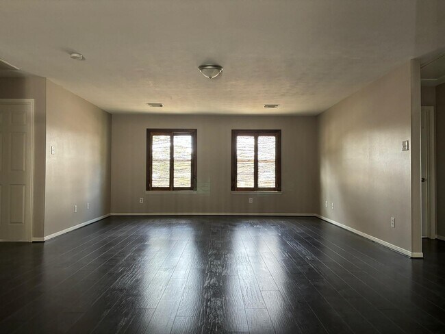 Building Photo - 2306 Slate Ridge Ln