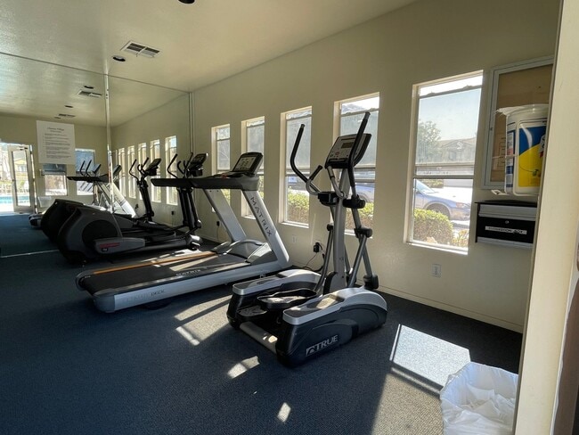 Building Photo - Del Mar Single Family Home- Just in Time for Summer!