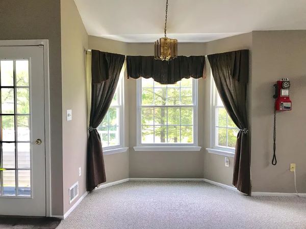 Dining Area - 904 Porter Way W