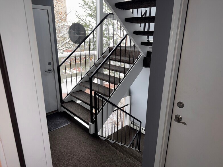 Building Photo - 47 Lafayette Ave NE