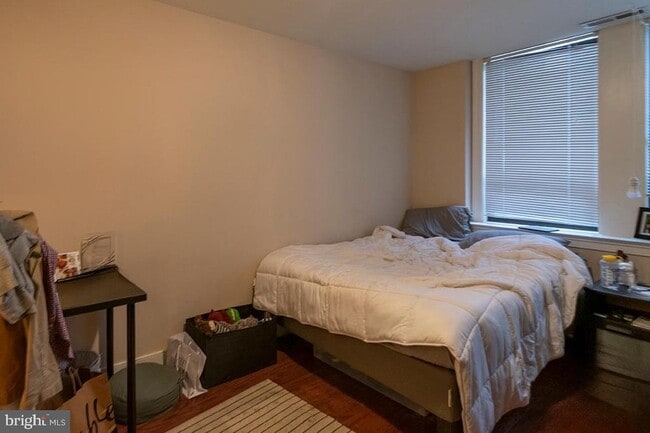 Building Photo - 1501 Locust St