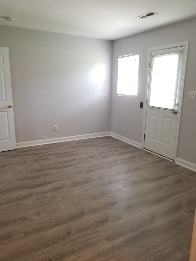 Building Photo - Cute Apartment for rent