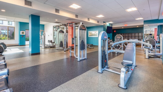 Building Photo - 285 Third St. Unit 121