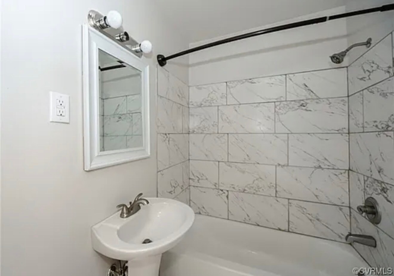 Building Photo - 1511 Sunnyside Ave