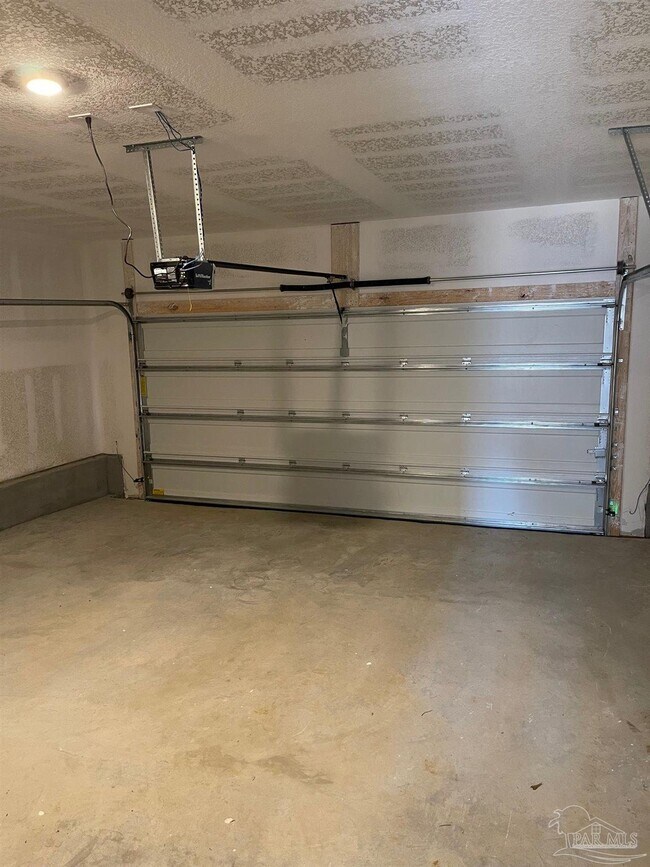 Building Photo - 10942 Blacktail Loop