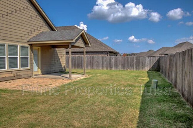 Building Photo - 13696 S 87th E Ave