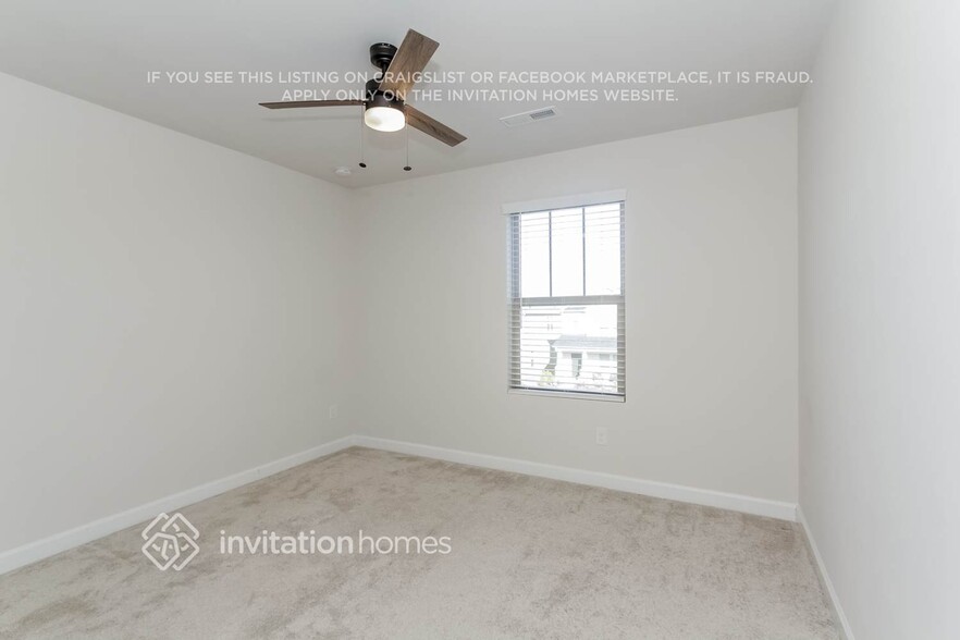 Building Photo - 11725 Mesquite Rd