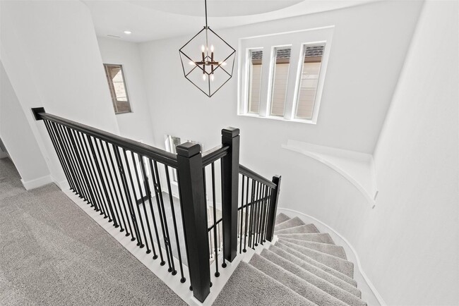 Building Photo - Two story. 4 bedrooms. 3.5 baths. Spacious...