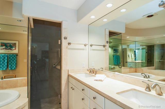 Building Photo - 8263 Camino Del Oro