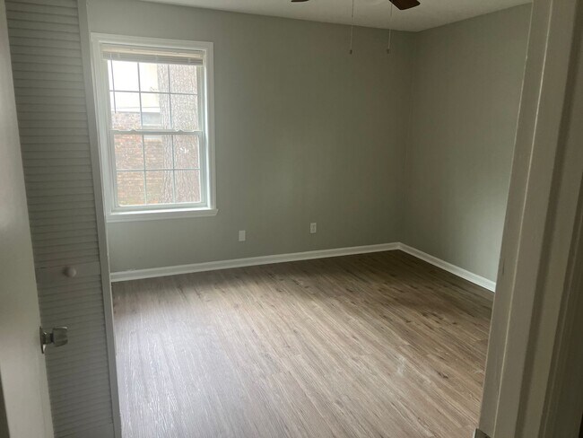 Building Photo - 2723 Elton St
