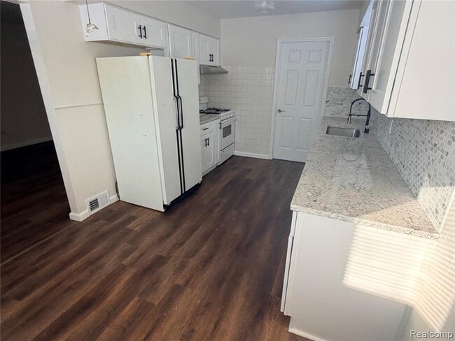 Building Photo - 21053 St Francis