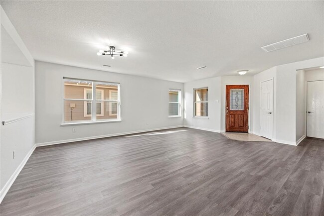 Building Photo - 16314 Chandler Ridge Ln
