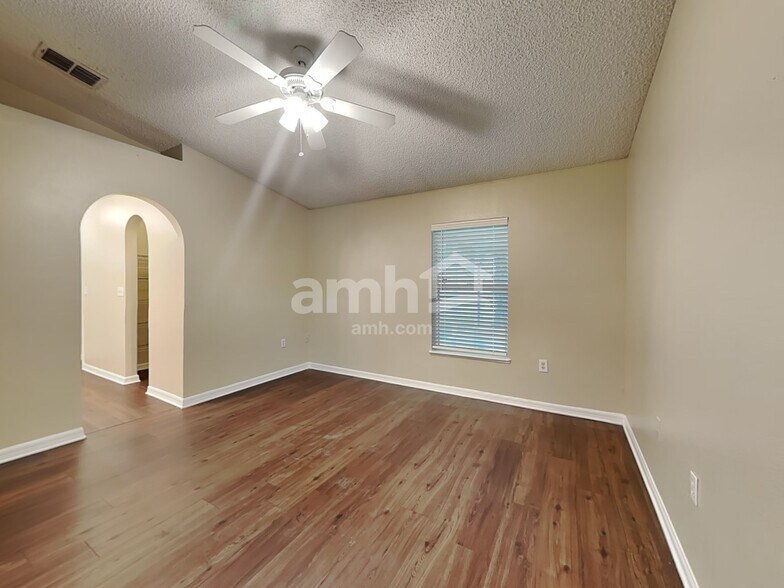 Building Photo - 7187 Rutland Ct