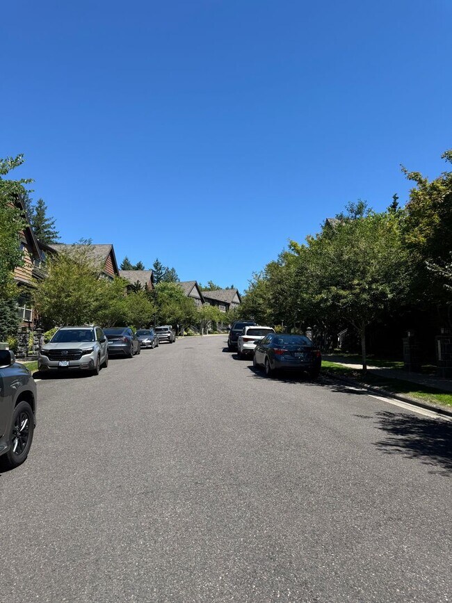 Building Photo - Stunning Contemporary townhome in Coveted Peterkort Woods, near St. Vincent's in Cedar Mill