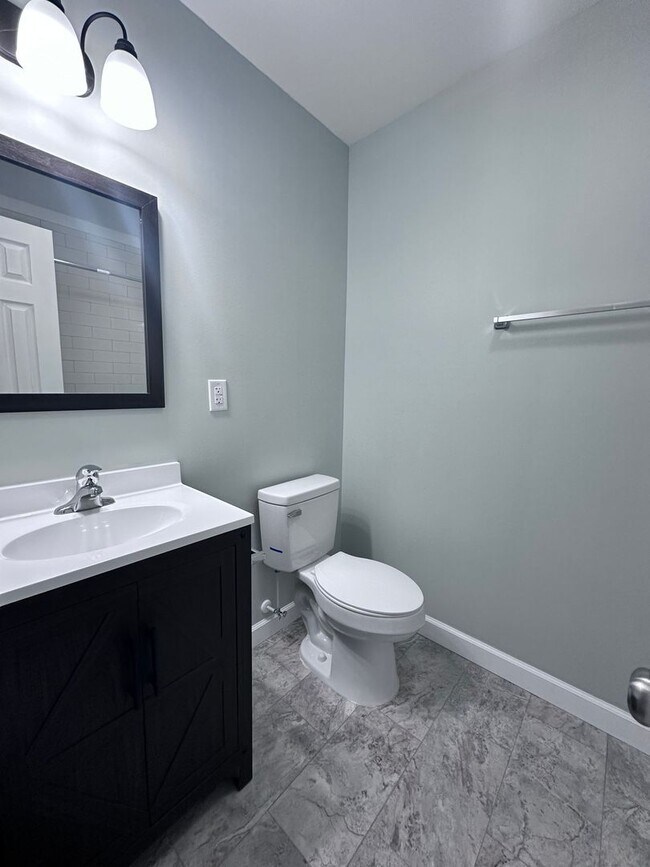 Building Photo - 149 Oyster Ln