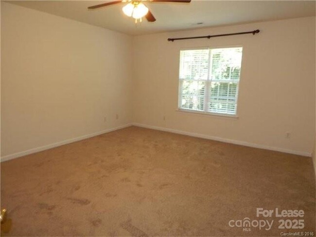 Building Photo - 17130 Cambridge Woods Ct