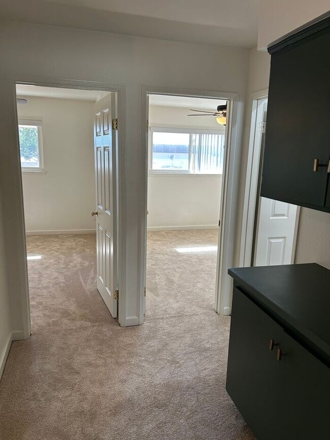 Building Photo - FANTASTIC 3BD TOWNHOUSE FOR LEASE!