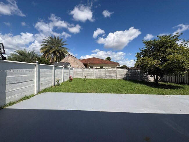 Building Photo - 14845 SW 36th Terrace