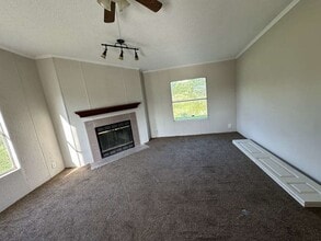 Building Photo - 102 Bailey St