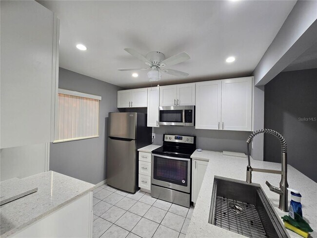 Building Photo - 3504 S Beneva Rd