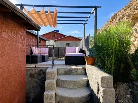 Building Photo - 230 Roosevelt St