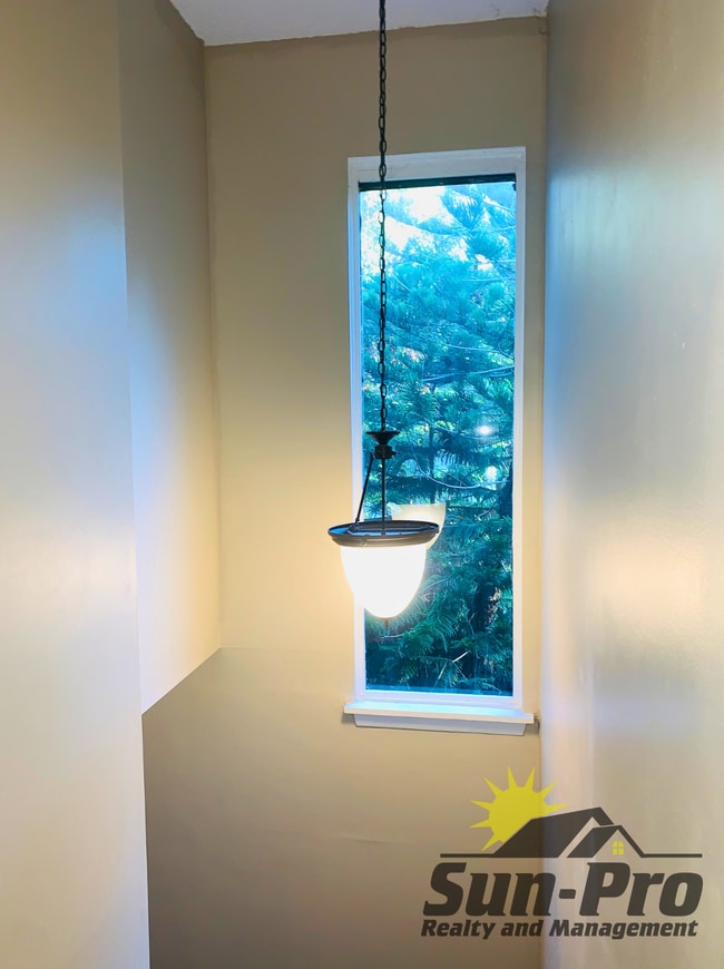 Building Photo - 136 Pine Cone Trail