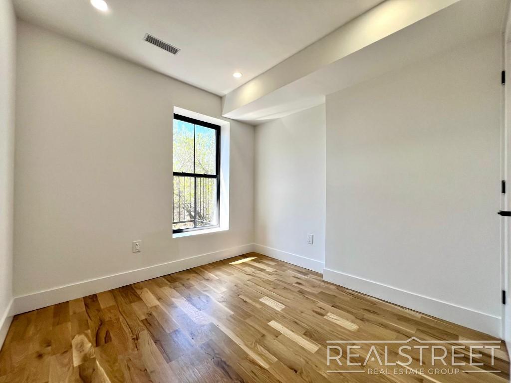 Building Photo - Brand New 2 bed 2 Bath in Ocean Hill!