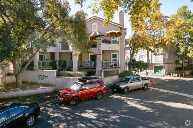 3402 Holly Grove St - The Groves