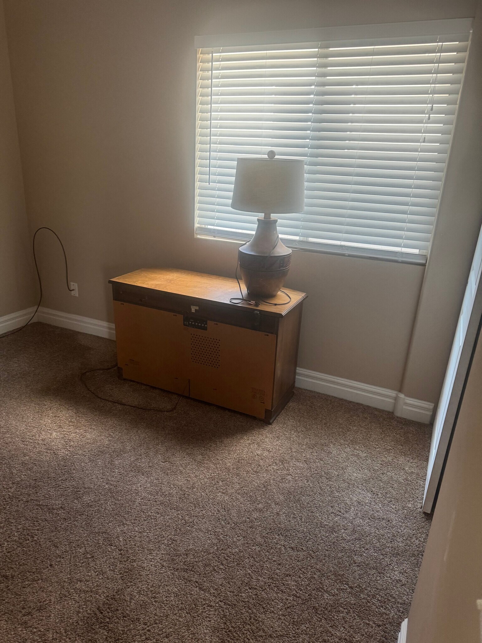 furniture has been removed - 830 Oxford Dr