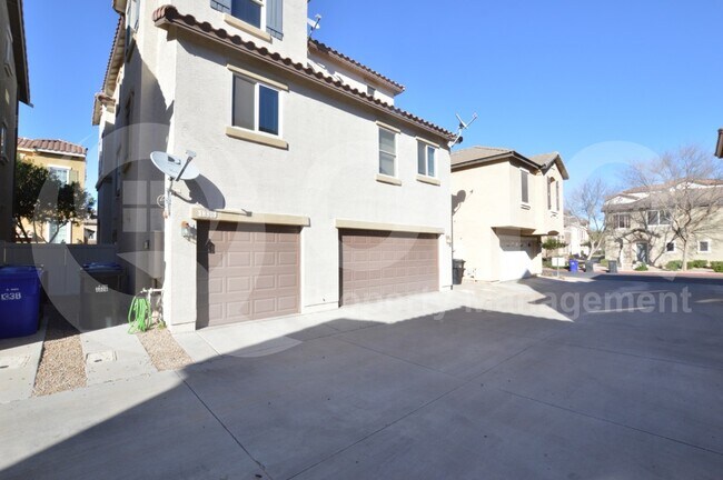 Building Photo - 1336 S Sabino Dr