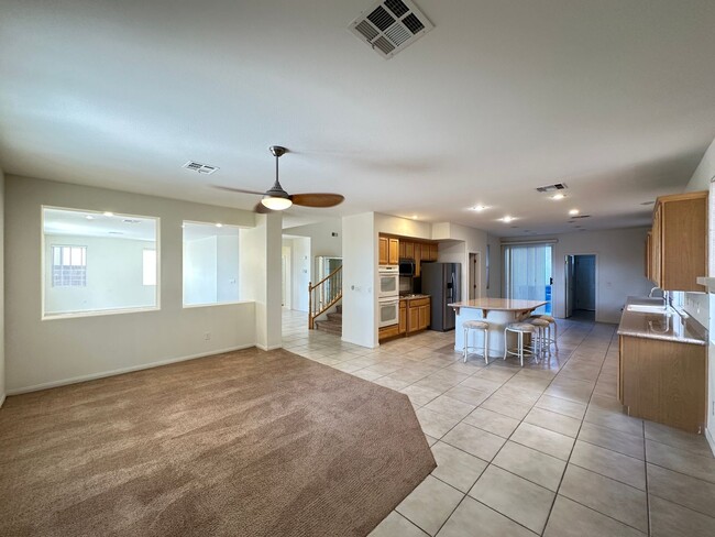 Building Photo - CHEYENNE HUALAPAI-UNIT 4A