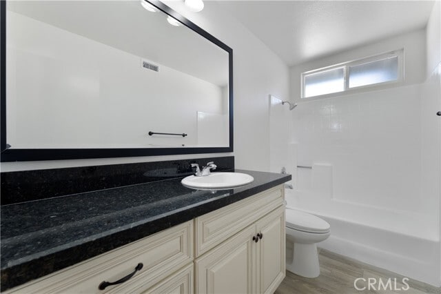 Building Photo - 12832 King Canyon Rd