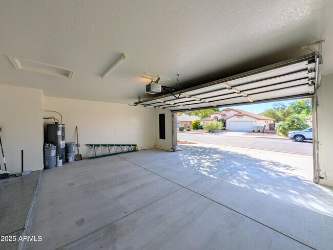 Building Photo - 5232 W Tonto Rd