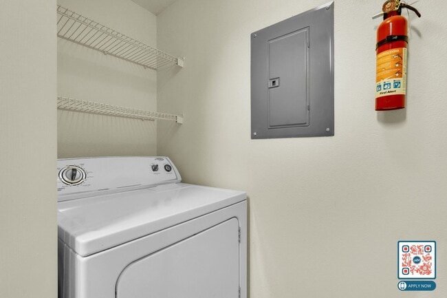 Building Photo - MOVE IN THIS YEAR - FREE MONTH'S RENT IN 1st 90 DAYS!