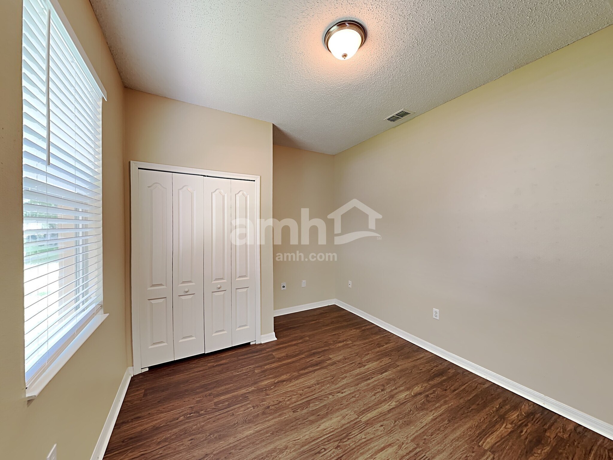 Building Photo - 9955 Shadow Creek Dr