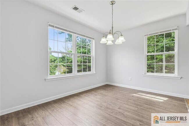 Building Photo - 2602 Cypress Ln
