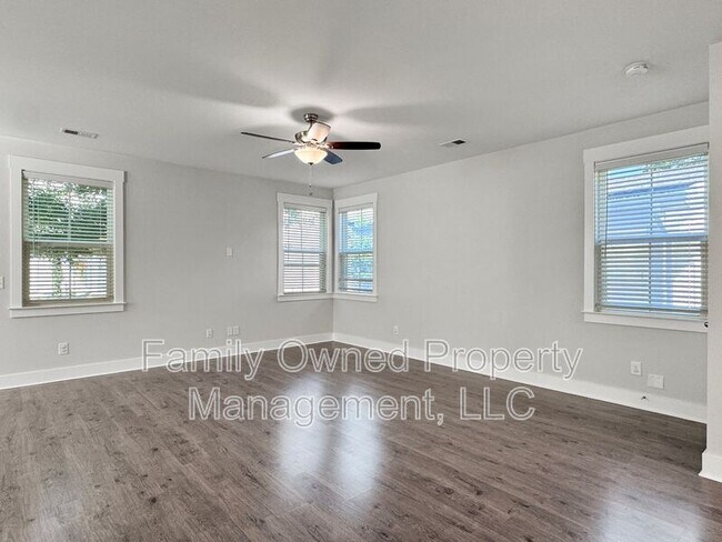 Building Photo - 201 Makemie Wy