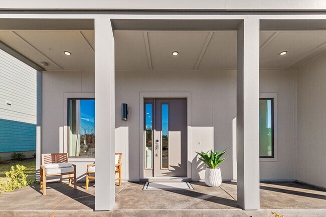 Building Photo - 24 Annabella St