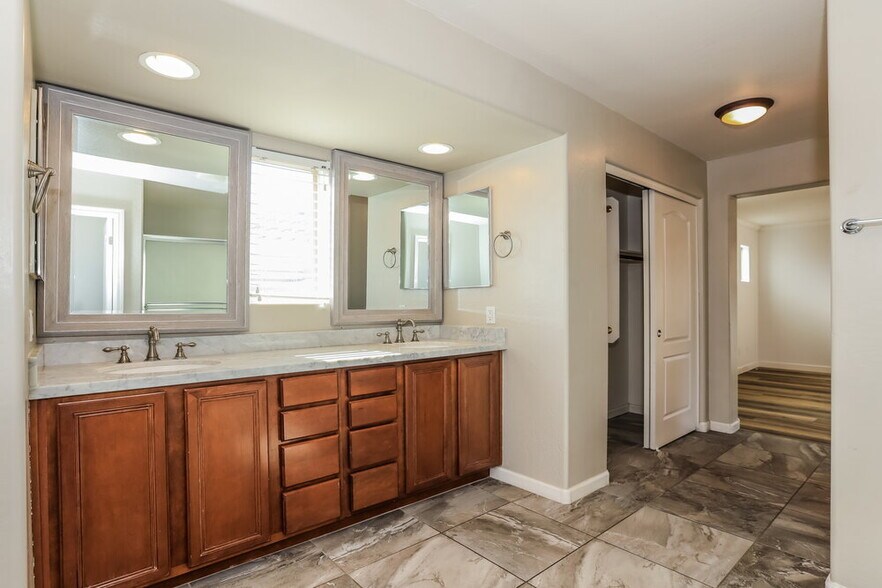 Building Photo - 2666 E Megan St